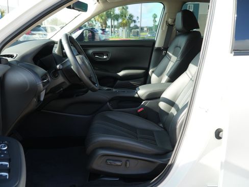 Used 2025 Honda HR-V EX-L image 16