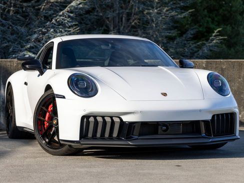 Certified 2025 Porsche 911 Carrera 4 GTS image 6