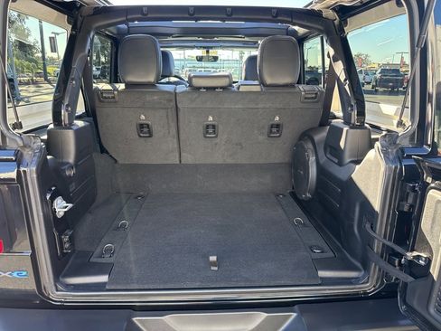 Used 2022 Jeep Wrangler Unlimited Rubicon 4xe w/ Safety Group image 7