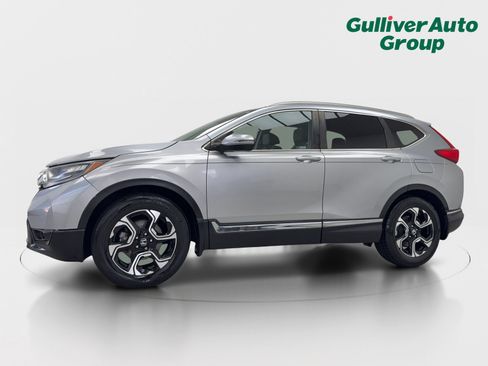 Used 2018 Honda CR-V Touring image 2