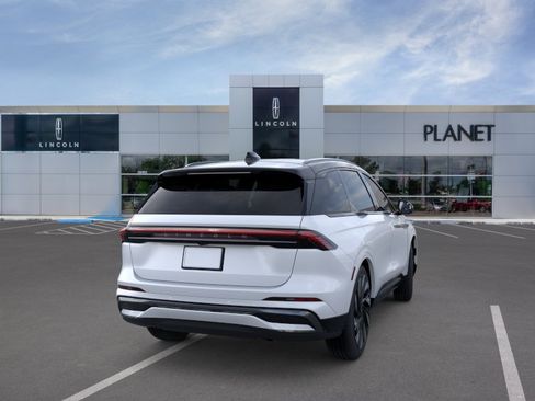 New 2026 Lincoln Nautilus Reserve w/ Jet Appearance Package AWD/4WD image 8