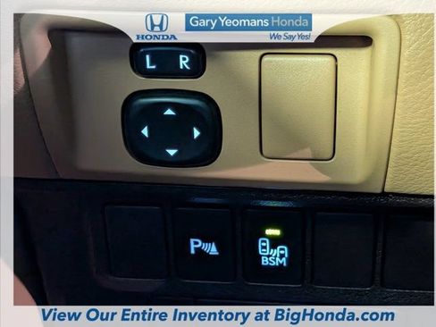 Used 2016 Lexus ES 350 w/ Premium Package w/Wood Trim FWD image 24
