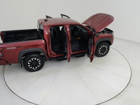 Used 2022 Nissan Frontier PRO-4X w/ Technology Package image 19
