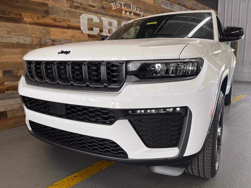 New 2026 Jeep Grand Cherokee Limited AWD/4WD image 9