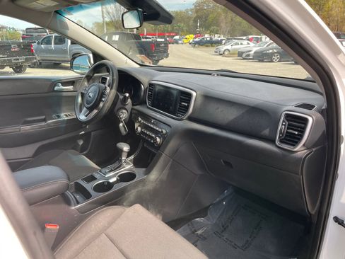 Used 2020 Kia Sportage LX w/ LX Popular Package image 29