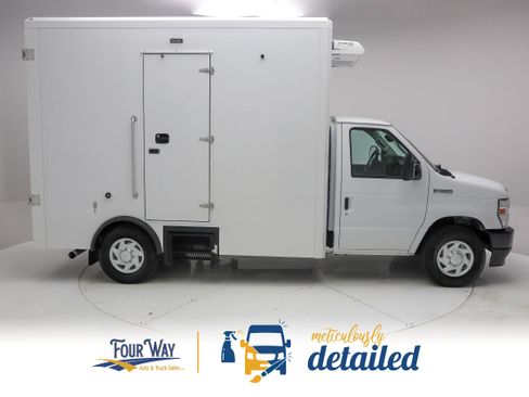 Used 2023 Ford E-350 and Econoline 350 Super Duty w/ Power Windows & Locks Group RWD image 2