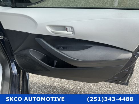 Used 2024 Toyota Corolla LE FWD image 12
