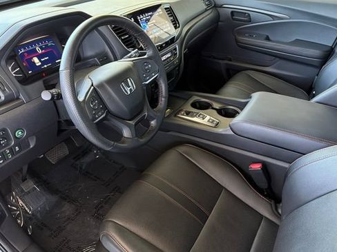 Certified 2025 Honda Passport TrailSport image 11