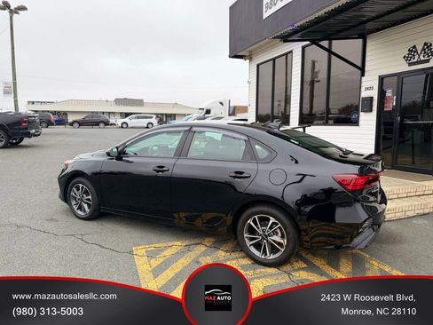 Used 2024 Kia Forte LXS image 6