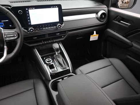 New 2026 Chevrolet Colorado LT w/ LT Convenience Package AWD/4WD image 15