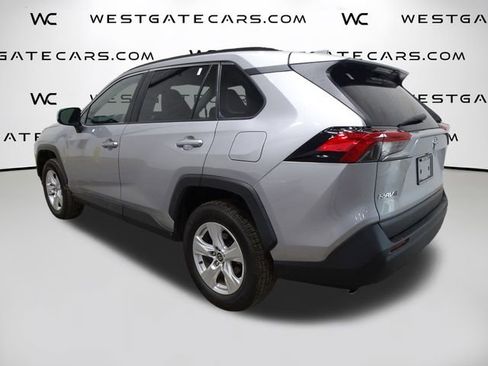 Used 2021 Toyota RAV4 XLE w/ Convenience Package image 5