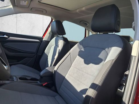 New 2026 Volkswagen Jetta SE image 8