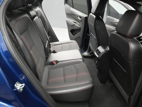 Used 2023 Chevrolet Equinox RS FWD image 19