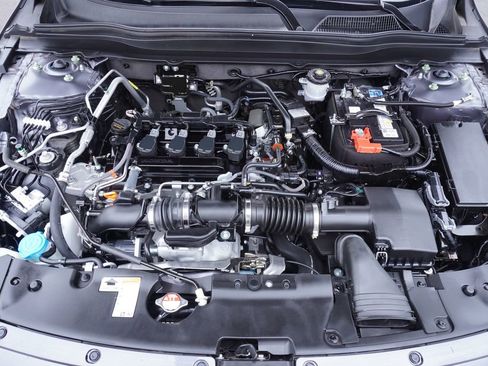 Used 2022 Honda Accord EX-L image 7