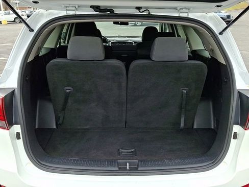 Used 2020 Kia Sorento LX w/ LX I4 Convenience Package image 23