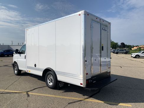New 2025 GMC Savana 3500 w/ Power Convenience Package RWD image 47