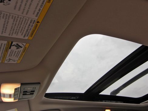 Certified 2025 Nissan Pathfinder Platinum w/ Cargo Package FWD image 33