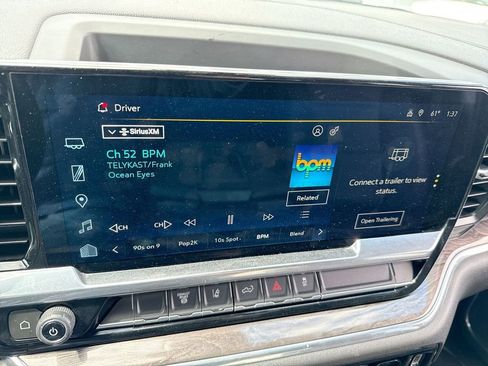 Used 2024 Chevrolet Silverado 2500 LTZ AWD/4WD image 16