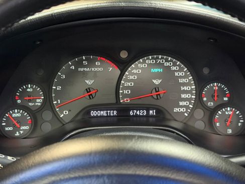 Used 2000 Chevrolet Corvette Coupe w/ Performance Handling Pkg RWD image 28