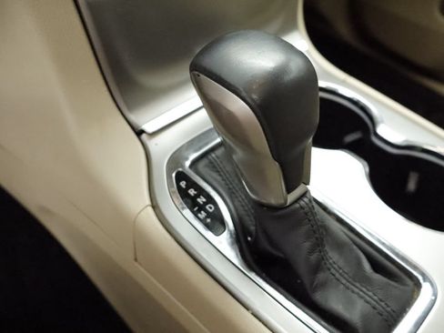 Certified 2018 Jeep Grand Cherokee Limited AWD/4WD image 33