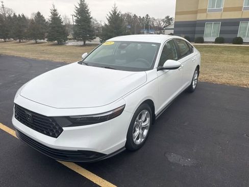 Certified 2025 Honda Accord LX image 1