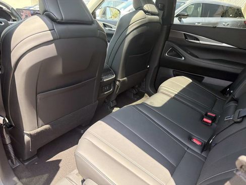 Certified 2026 INFINITI QX60 Luxe w/ Cargo Package FWD image 11