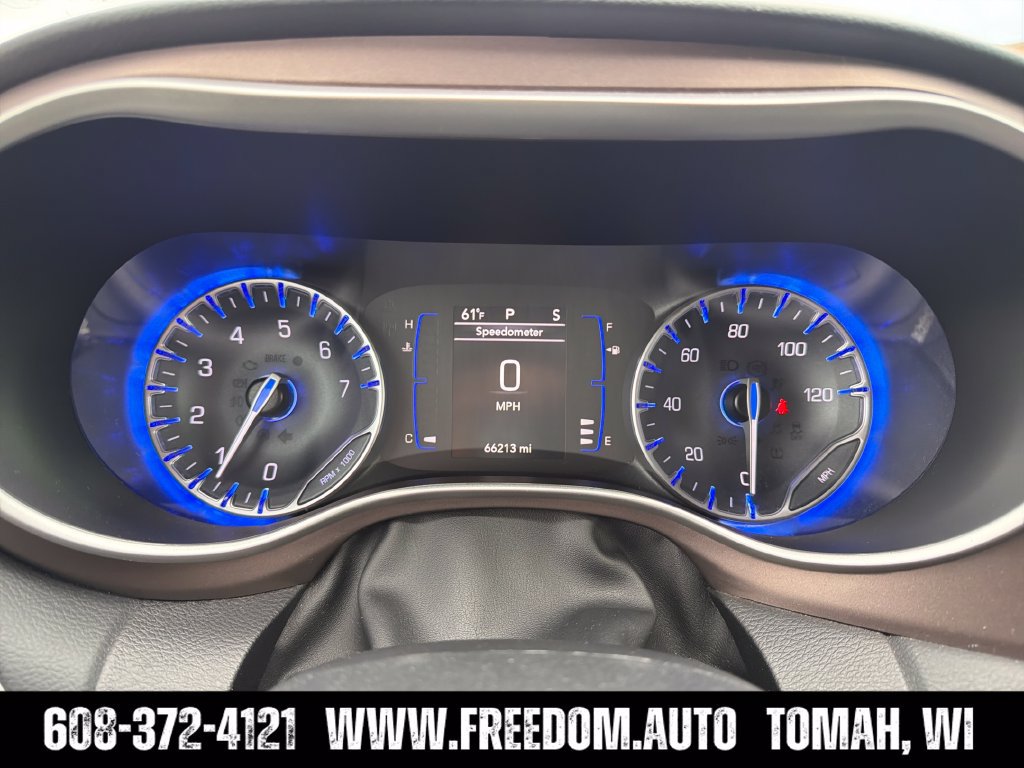 Used 2023 Chrysler Voyager LX FWD image 17
