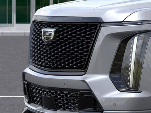 New 2026 Cadillac Escalade V w/ LPO, ONYX Package AWD/4WD image 13