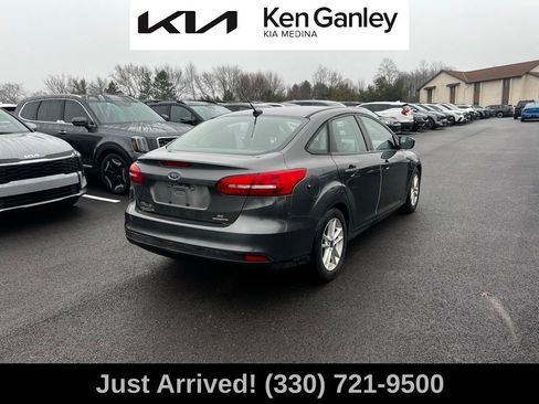 Used 2016 Ford Focus SE image 5
