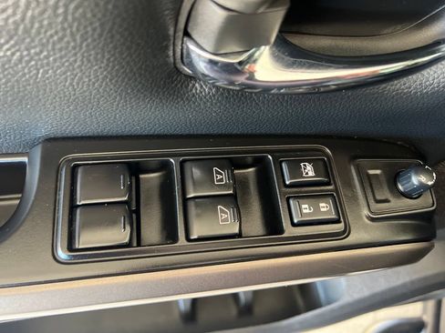 Certified 2024 Nissan Titan SV w/ SV Bronze Edition Package AWD/4WD image 41