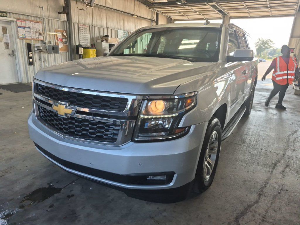 Used 2020 Chevrolet Suburban LT AWD/4WD image 3