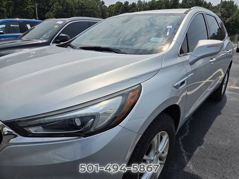 Used 2018 Buick Enclave Essence FWD image 5