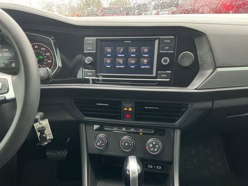 Used 2021 Volkswagen Jetta S image 23