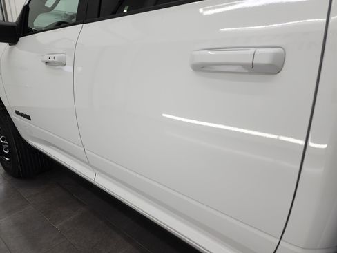 Used 2025 RAM 3500 Laramie image 35