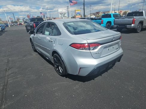 Certified 2023 Toyota Corolla SE w/ SE Premium Package FWD image 5