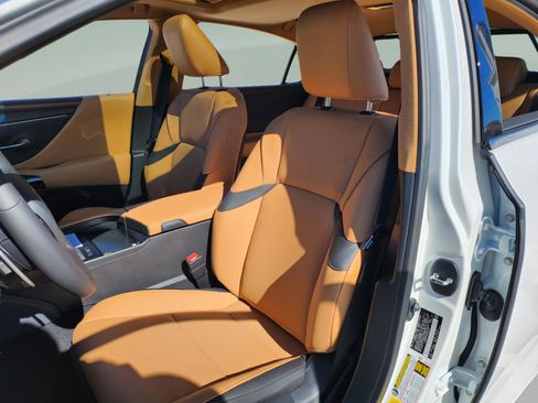 New 2025 Lexus ES 350 w/ Premium Package image 11