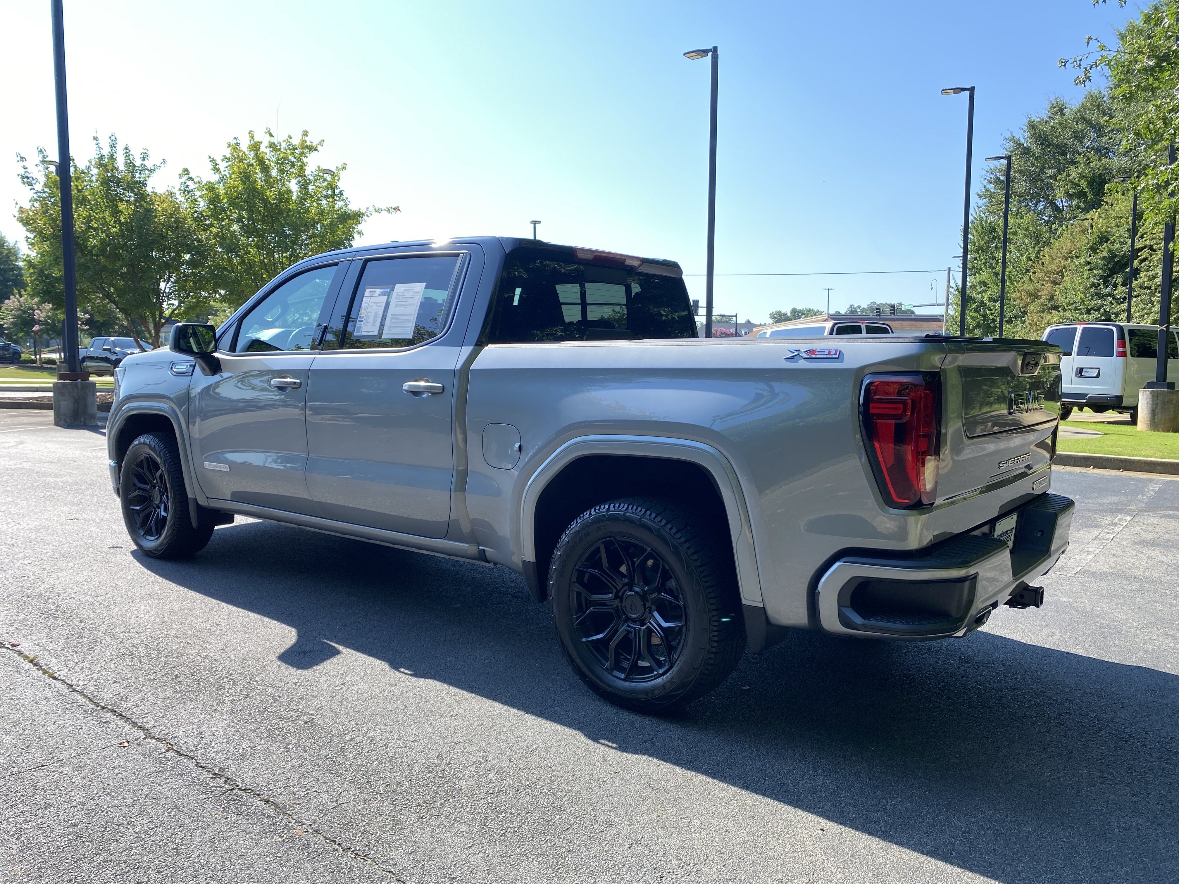 Used 2024 GMC Sierra 1500 Elevation w/ Preferred Package AWD/4WD image 7