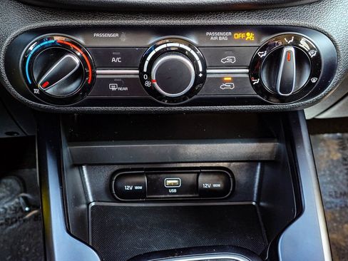 Used 2024 Kia Soul LX w/ Option Group 015 image 17