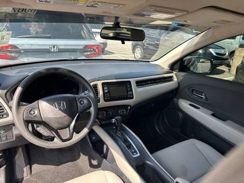 Used 2022 Honda HR-V LX image 5