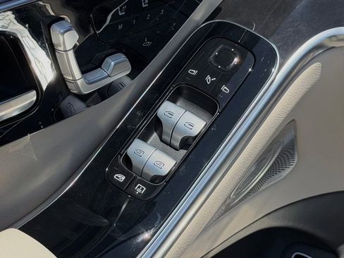 Used 2022 Mercedes-Benz S 500 4MATIC image 18