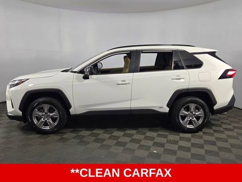 Used 2023 Toyota RAV4 LE AWD/4WD image 5
