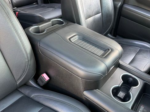 Used 2021 Chevrolet Tahoe LT w/ LT Signature Package image 40