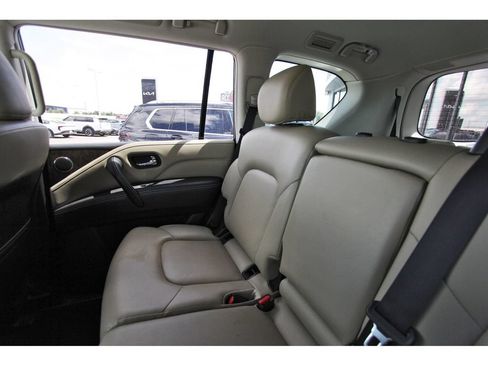 Used 2023 INFINITI QX80 Premium Select w/ All-Season Package RWD image 12