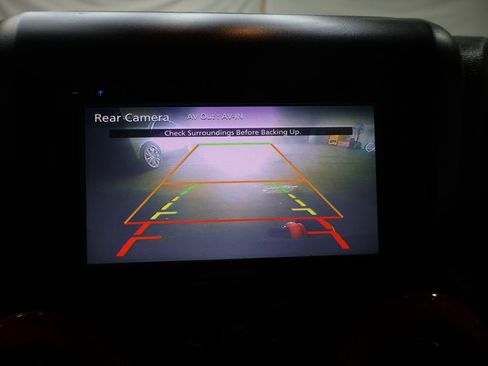 Used 2015 Jeep Wrangler Unlimited Sahara image 20