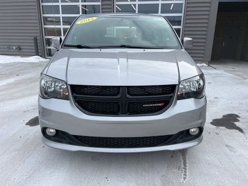 Used 2015 Dodge Grand Caravan SXT image 2