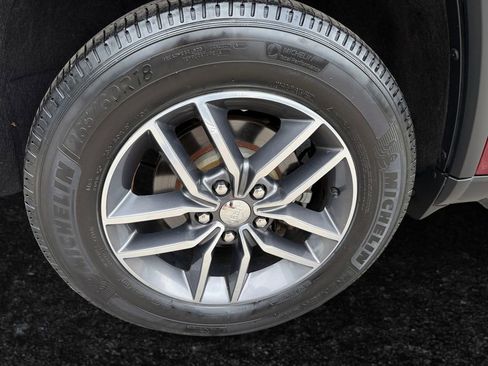 Certified 2018 Jeep Grand Cherokee Limited image 23