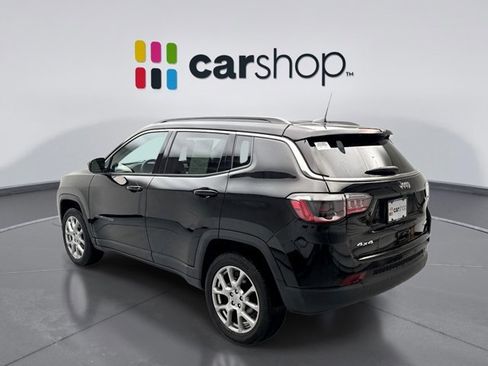 Used 2022 Jeep Compass Latitude image 3