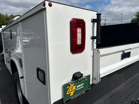 Used 2025 GMC Sierra 3500 Pro w/ Convenience Package AWD/4WD image 42