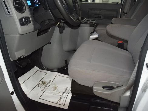 Used 2023 Ford E-450 and Econoline 450 Super Duty w/ Power Windows & Locks Group RWD image 29