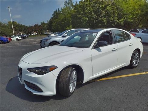 Used 2024 Alfa Romeo Giulia Sprint image 7
